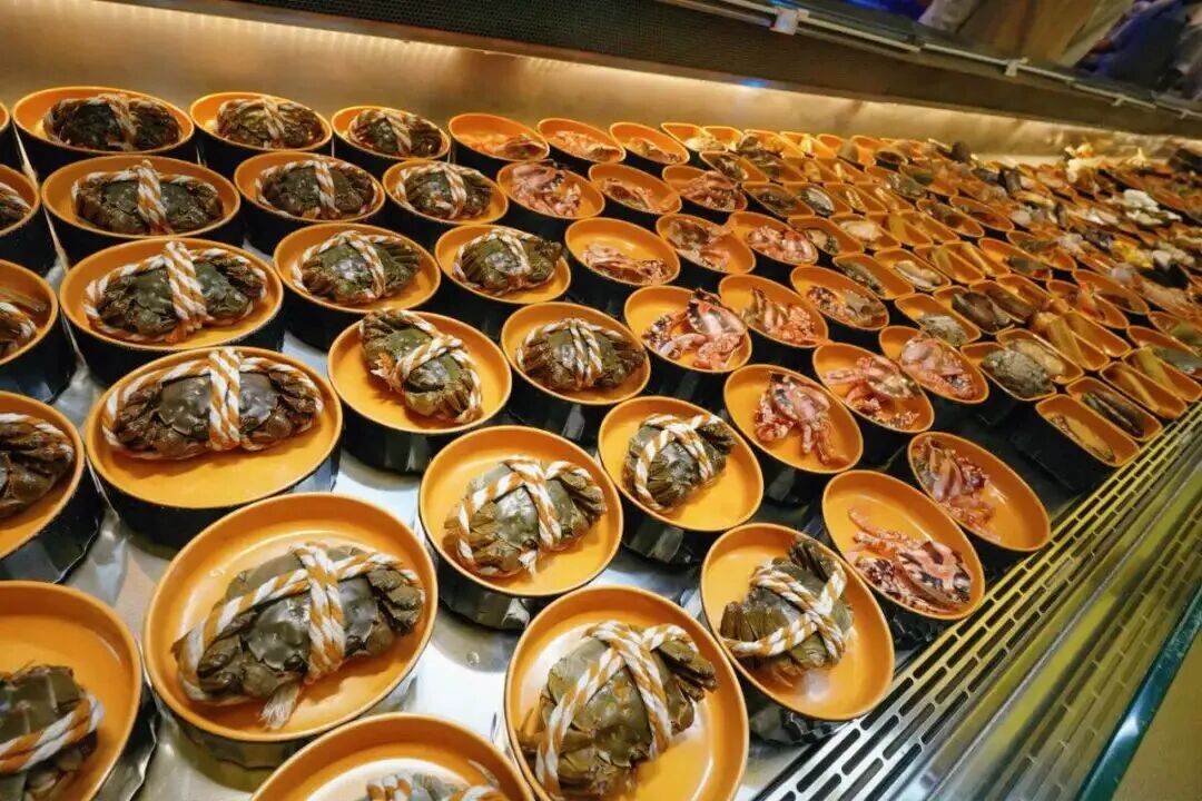 一盘螃蟹15块，海底捞大排档能否改写海鲜火锅市场？(图5)